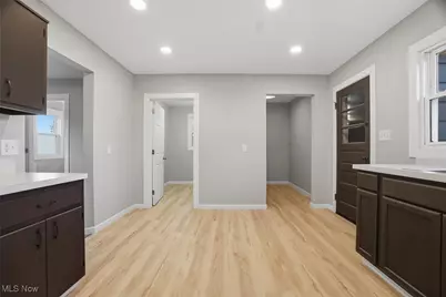 949 E 6th Street, Ashtabula, OH 44004 - Photo 17