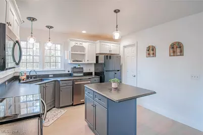 700 Stillwater Drive, Deerfield, OH 44411 - Photo 7