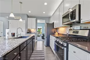 807 Asbury Pointe Ln, Painesville Twp, OH 44077 - Photo 5