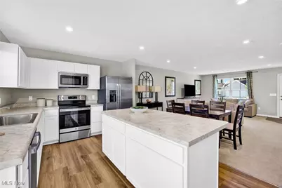 3575 Kenyon Creek Avenue NW, Massillon, OH 44647 - Photo 11