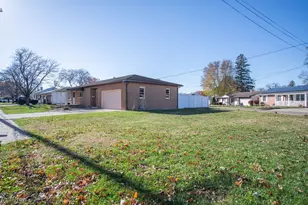 642 Jordan Dr NW, New Philadelphia, OH 44663 - Photo 5