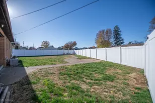 642 Jordan Dr NW, New Philadelphia, OH 44663 - Photo 7