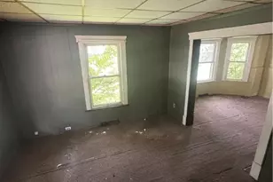 148 Oak St, Elyria, OH 44035 - Photo 9