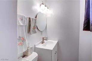 1819 Gloucester Dr, Lorain, OH 44053 - Photo 17