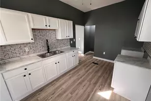 828 Locust Ave, Zanesville, OH 43701 - Photo 5