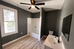 828 Locust Ave, Zanesville, OH 43701 - Photo 15