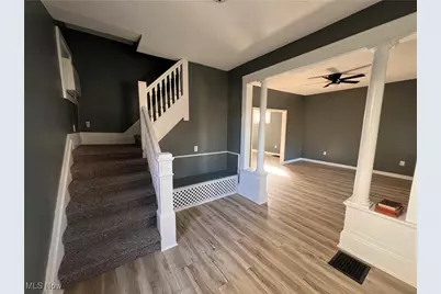 828 Locust Avenue, Zanesville, OH 43701 - Photo 7