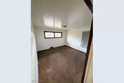 18404 Neff Road, Loveland, OH 44119 - Photo 9