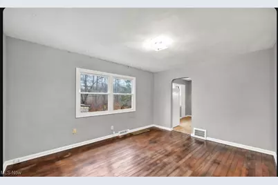 6226 W Maple Avenue, Geneva, OH 44041 - Photo 5