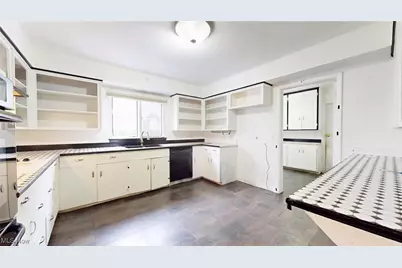 3283 Van Aken Boulevard, Huber Heights, OH 44120 - Photo 11