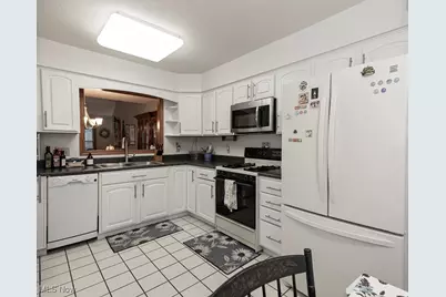 124 Oakley Green Drive, Elyria, OH 44035 - Photo 7