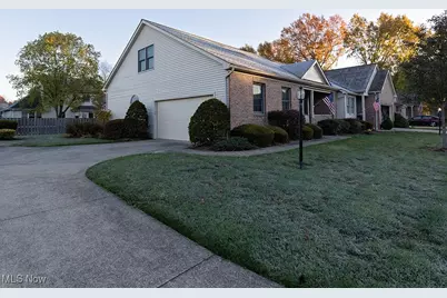 124 Oakley Green Drive, Elyria, OH 44035 - Photo 3