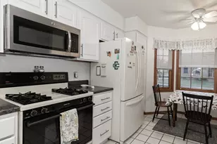 124 Oakley Green Dr, Elyria, OH 44035 - Photo 11