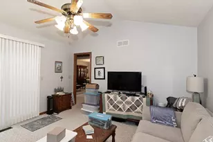 124 Oakley Green Dr, Elyria, OH 44035 - Photo 23