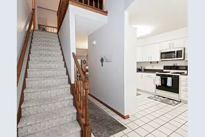 124 Oakley Green Drive, Elyria, OH 44035 - Photo 5