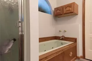 124 Oakley Green Dr, Elyria, OH 44035 - Photo 33