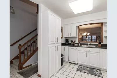 124 Oakley Green Drive, Elyria, OH 44035 - Photo 9