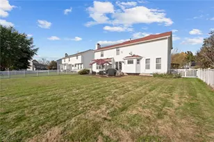 580 Colchester Ct, Akron, OH 44319 - Photo 35