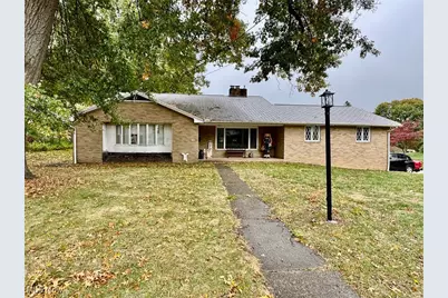 714 Pershing Avenue SE, North Canton, OH 44720 - Photo 1