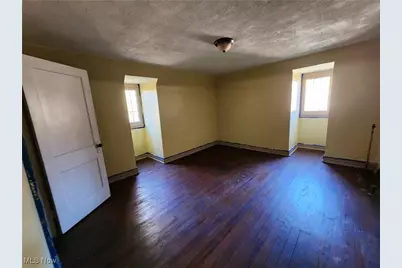 1854 5th Avenue, Youngstown, OH 44504 - Photo 35