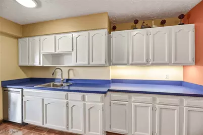 12900 Lake Avenue #127, Oakwood, OH 44107 - Photo 11