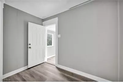 2023 Robin Street, Oakwood, OH 44107 - Photo 7