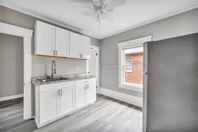 2023 Robin Street, Oakwood, OH 44107 - Photo 5