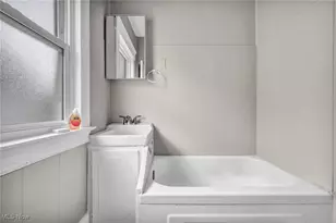 2023 Robin St, Oakwood, OH 44107 - Photo 17