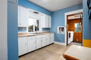 30 W Hiram St, Barberton, OH 44203 - Photo 11