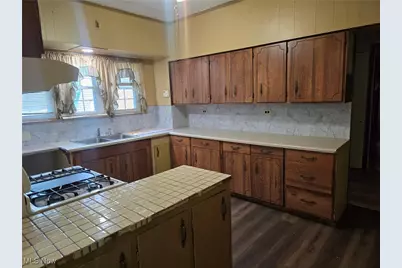 236 Fairgreen Avenue, Youngstown, OH 44504 - Photo 3