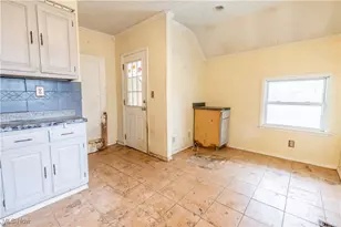 222 Central Pkwy Ave SE, Warren, OH 44483 - Photo 11