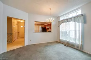 1111 Lake Meadow Ln, Brunswick, OH 44212 - Photo 7