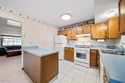 322 Chesapeake Cove, Painesville, OH 44077 - Photo 7