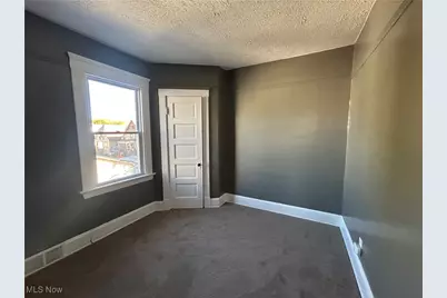 1012 E 72nd Place, Loveland, OH 44103 - Photo 7