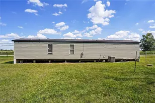 10564 Duck Creek Rd, Salem, OH 44460 - Photo 7