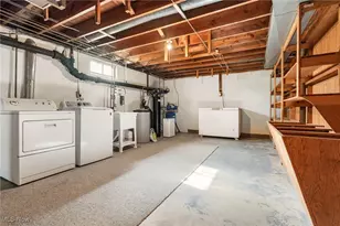 3966 Wadsworth Rd, Norton, OH 44203 - Photo 23