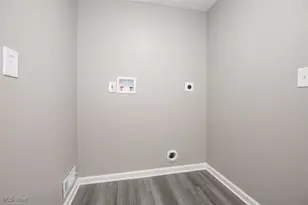 14811 Churchfield St NW, North Lawrence, OH 44666 - Photo 15