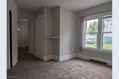 526 Wooster Road N, Barberton, OH 44203 - Photo 5