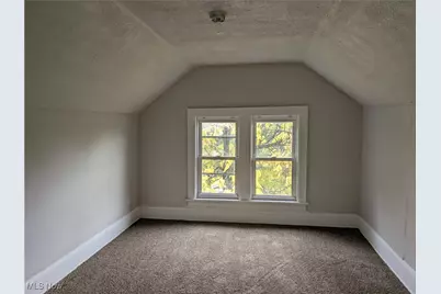 526 Wooster Road N, Barberton, OH 44203 - Photo 15