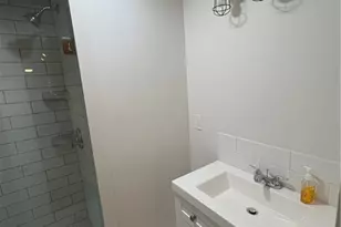 2312 W 10th St, Loveland, OH 44113 - Photo 11