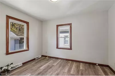 512 S Hazelwood Avenue, Youngstown, OH 44509 - Photo 15