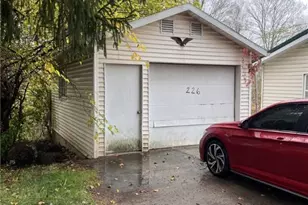 226 E Main St, Freeport, OH 43973 - Photo 9