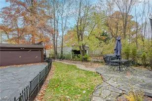 18302 Scottsdale Blvd, Huber Heights, OH 44122 - Photo 29