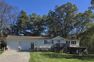 7915 E Pike, Norwich, OH 43767 - Photo 1