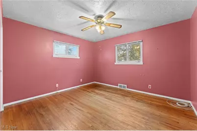 30321 Gebhart Place, Willowick, OH 44095 - Photo 15