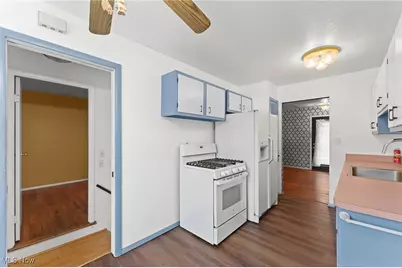 30321 Gebhart Place, Willowick, OH 44095 - Photo 9