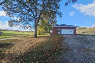 56 Carson Ln, Little Hocking, OH 45742 - Photo 7