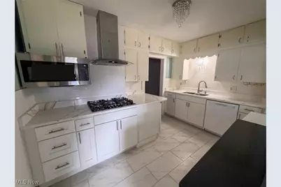 2405 Youngstown Road SE, Warren, OH 44484 - Photo 7