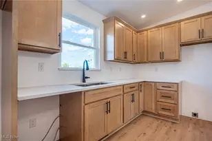 950 Beech St, Newcomerstown, OH 43832 - Photo 17