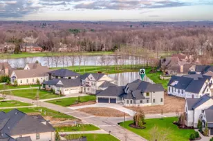 405 Club Dr W, Aurora, OH 44202 - Photo 5